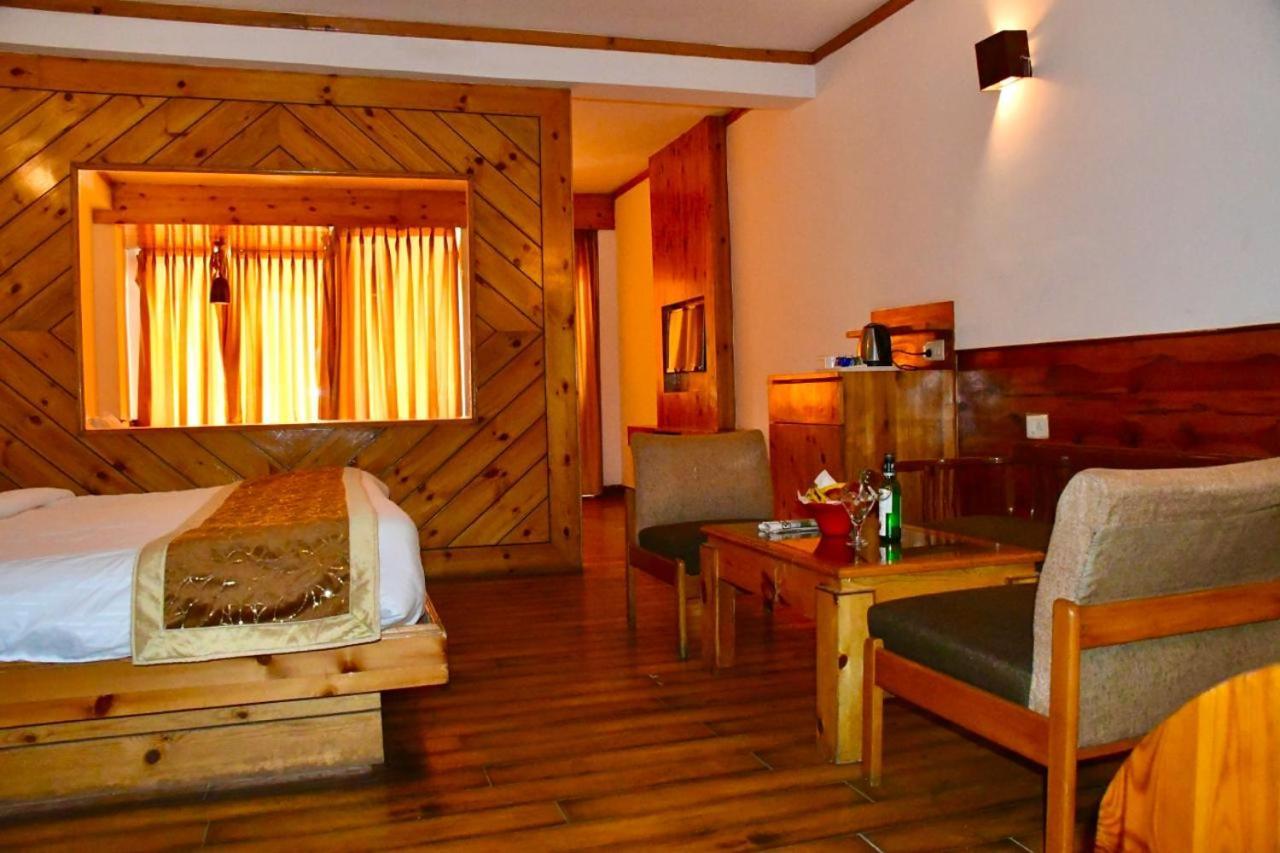 The Whispering Inn Resort And Bar Manali  Bagian luar foto