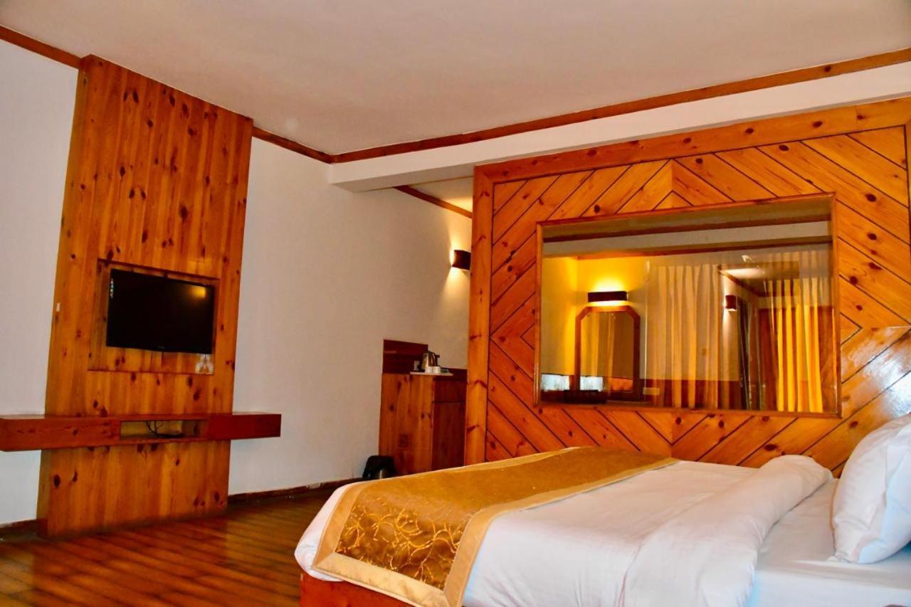 The Whispering Inn Resort And Bar Manali  Bagian luar foto