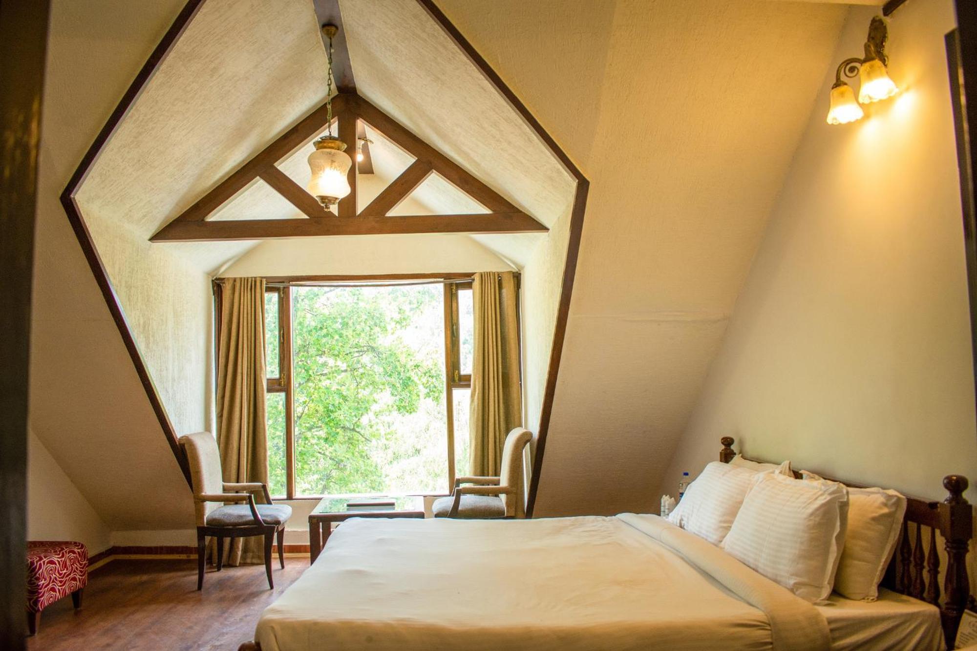 The Whispering Inn Resort And Bar Manali  Bagian luar foto