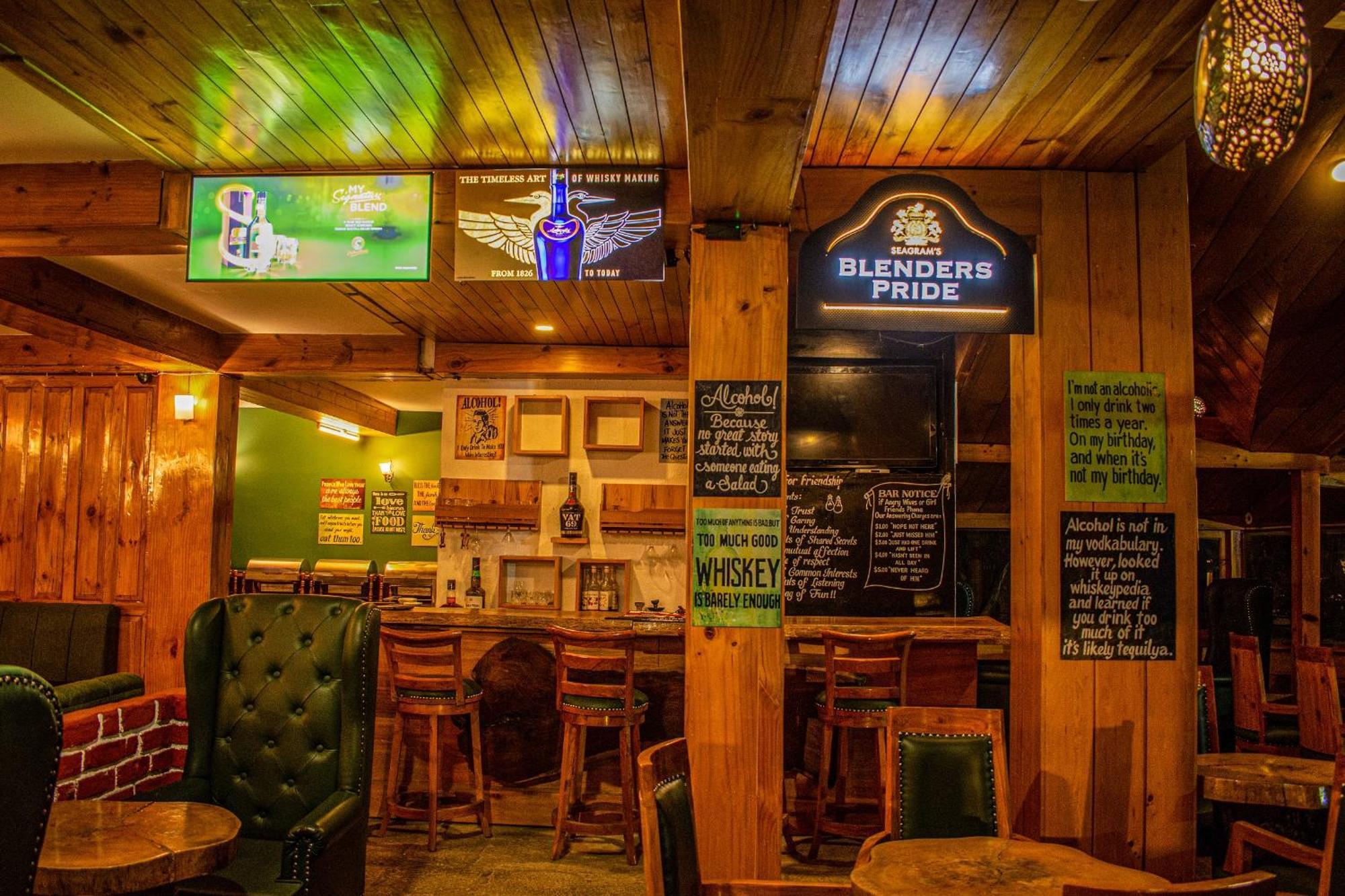 The Whispering Inn Resort And Bar Manali  Bagian luar foto