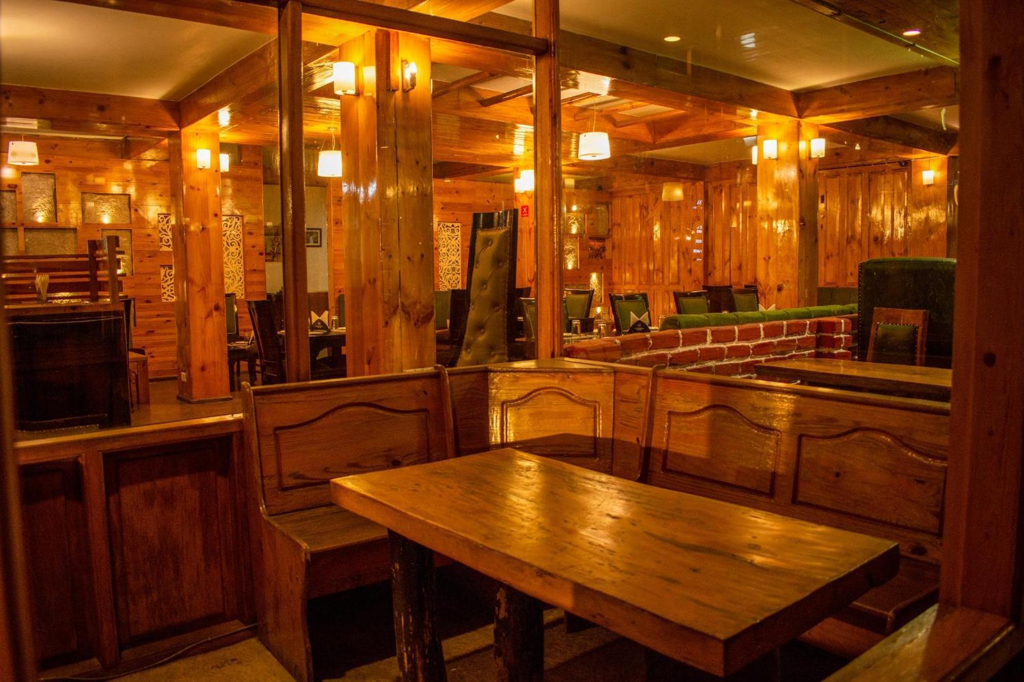 The Whispering Inn Resort And Bar Manali  Bagian luar foto