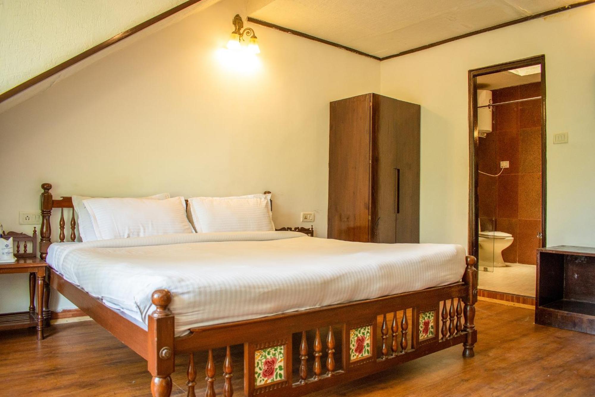 The Whispering Inn Resort And Bar Manali  Bagian luar foto