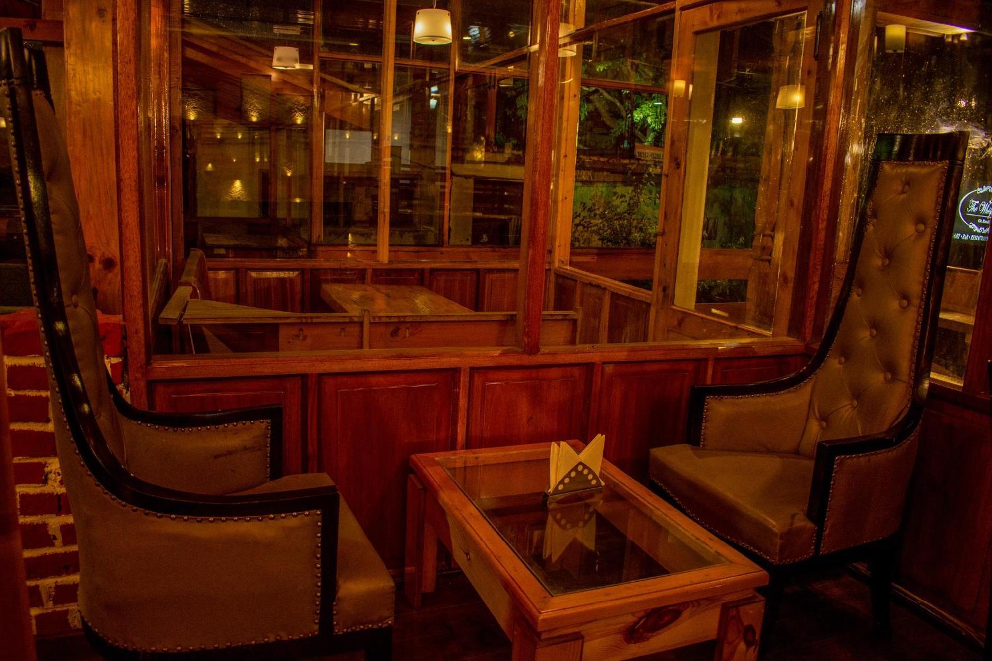 The Whispering Inn Resort And Bar Manali  Bagian luar foto
